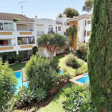 2 Bed W/pool Close To + Amenities *