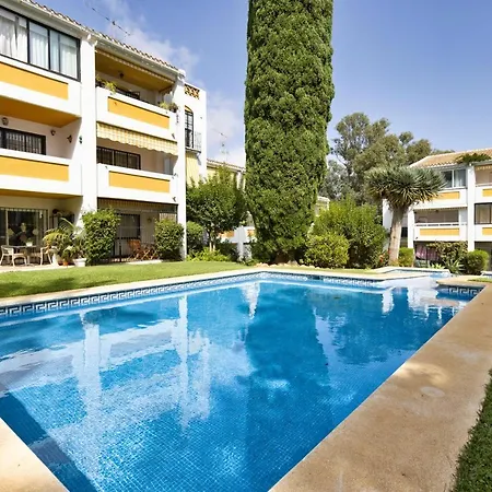 2 Bed W/pool Close To + Amenities Апартаменты Ситио-де-Калаонда