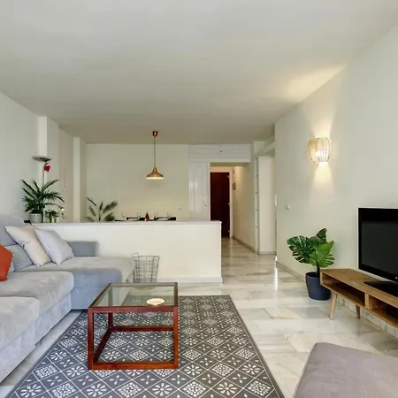 Апартаменты 2 Bed W/pool Close To + Amenities *