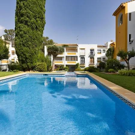2 Bed W/pool Close To + Amenities Апартаменты Ситио-де-Калаонда