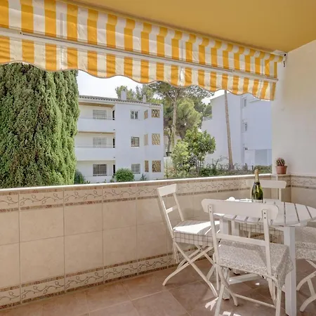 2 Bed W/pool Close To + Amenities Апартаменты Ситио-де-Калаонда